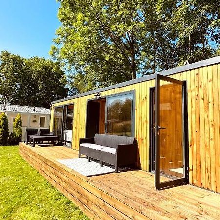 Luxe Tiny House Bij Het Leekstermeer Matsloot المظهر الخارجي الصورة