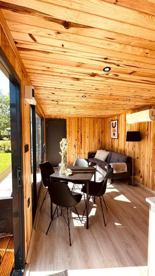 Luxe Tiny House Bij Het Leekstermeer Matsloot المظهر الخارجي الصورة
