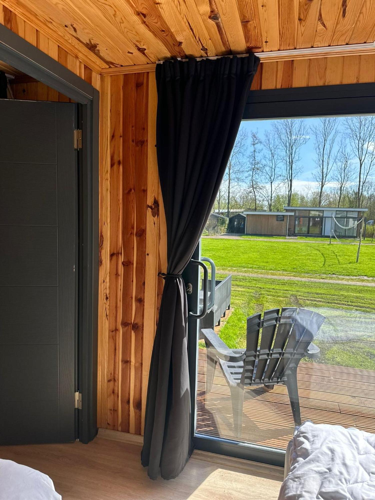 Luxe Tiny House Bij Het Leekstermeer Matsloot المظهر الخارجي الصورة